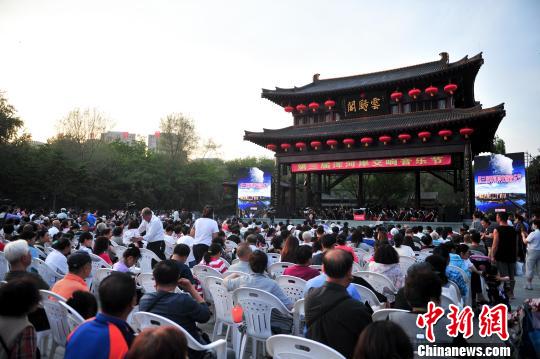 “浑河岸交响音乐节”在云飏阁举行。　于海洋 摄